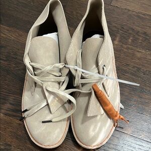 Clarks Light Tan Suede Lace-Up Desert Chukka Boots M9